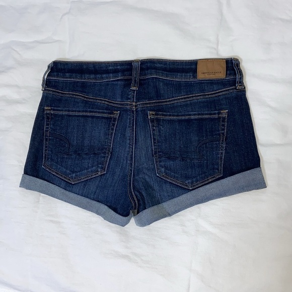 Women’s American Eagle dark blue super stretch roll up hem Jean shorts size 4 - Picture 16 of 16